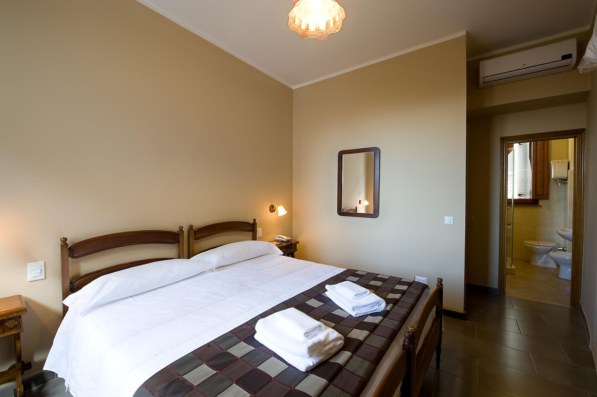 Hotel Properzio อัสซิซี ภายนอก รูปภาพ
