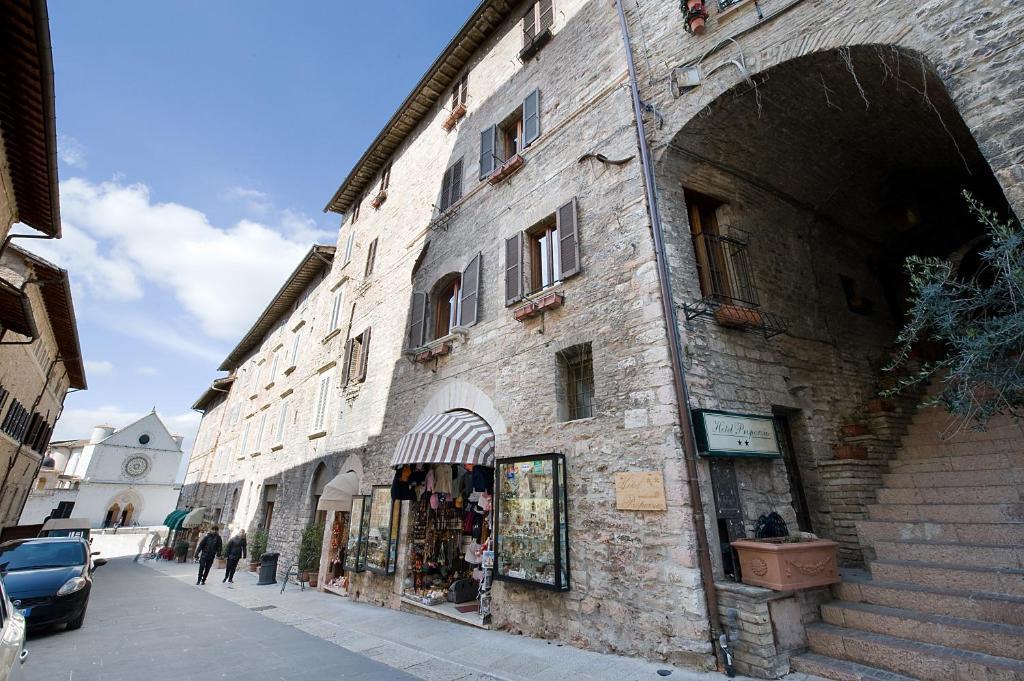 Hotel Properzio อัสซิซี ภายนอก รูปภาพ