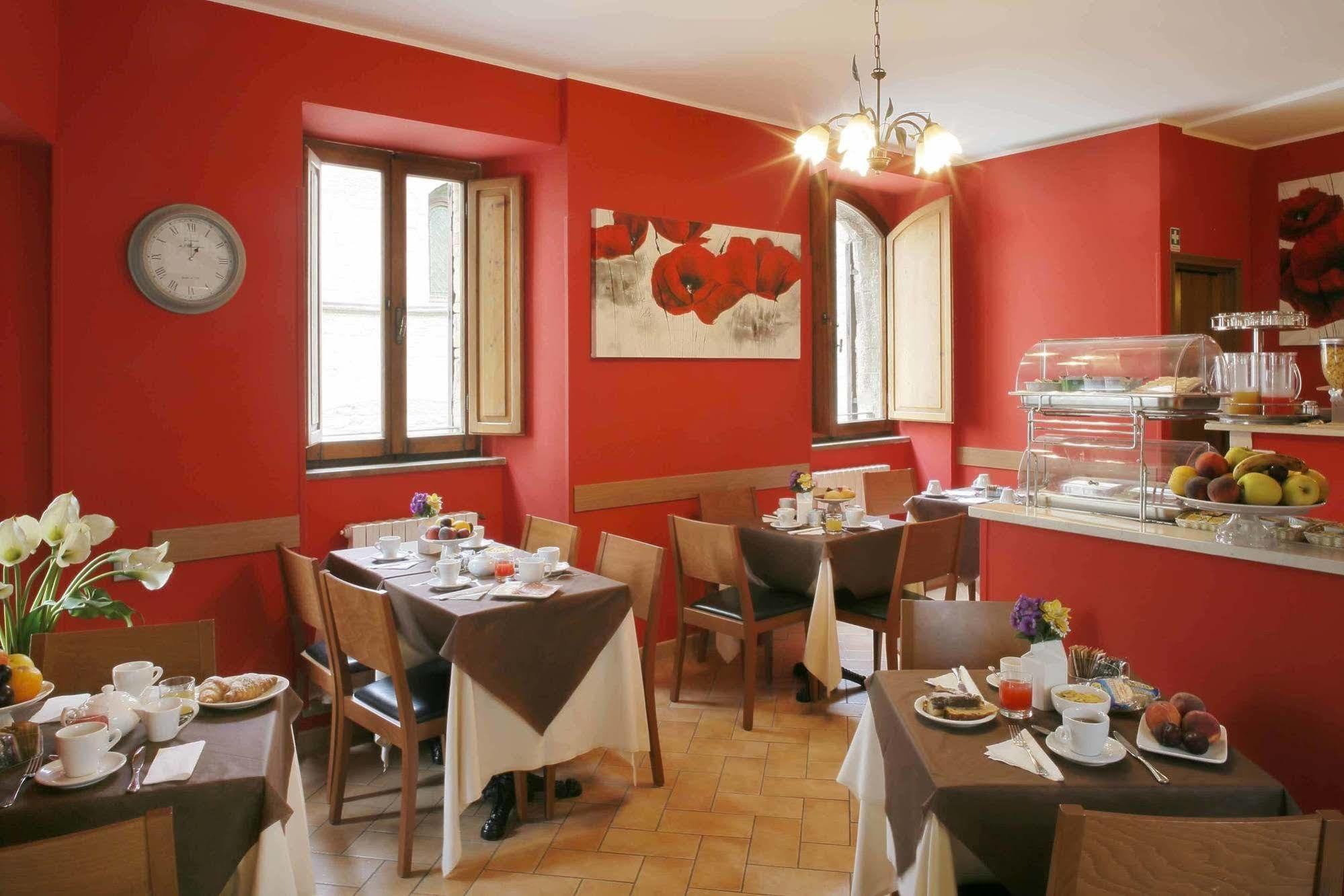 Hotel Properzio อัสซิซี ภายนอก รูปภาพ