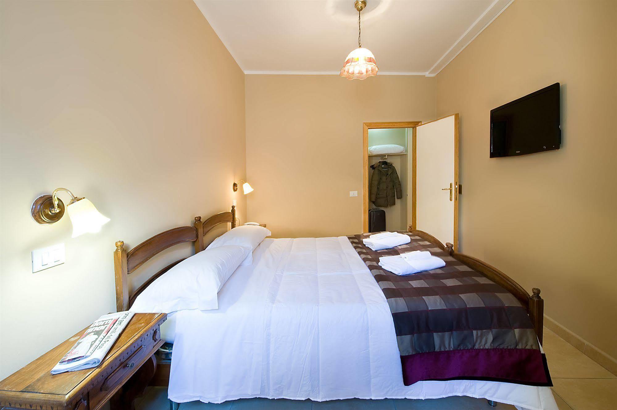Hotel Properzio อัสซิซี ภายนอก รูปภาพ